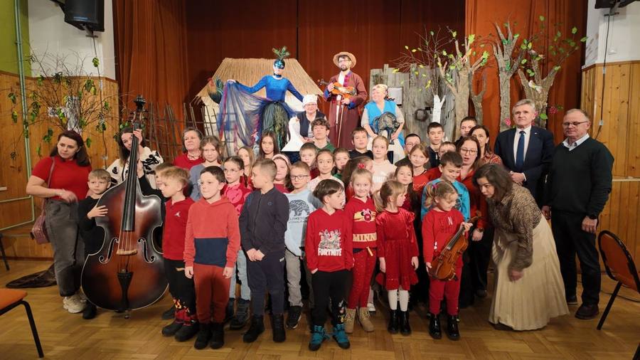 Widownia spektaklu „Teatr po Godzinach", dokumentacja projektu (zdjęcie 25)